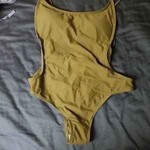 Sunny co Pamela one piece